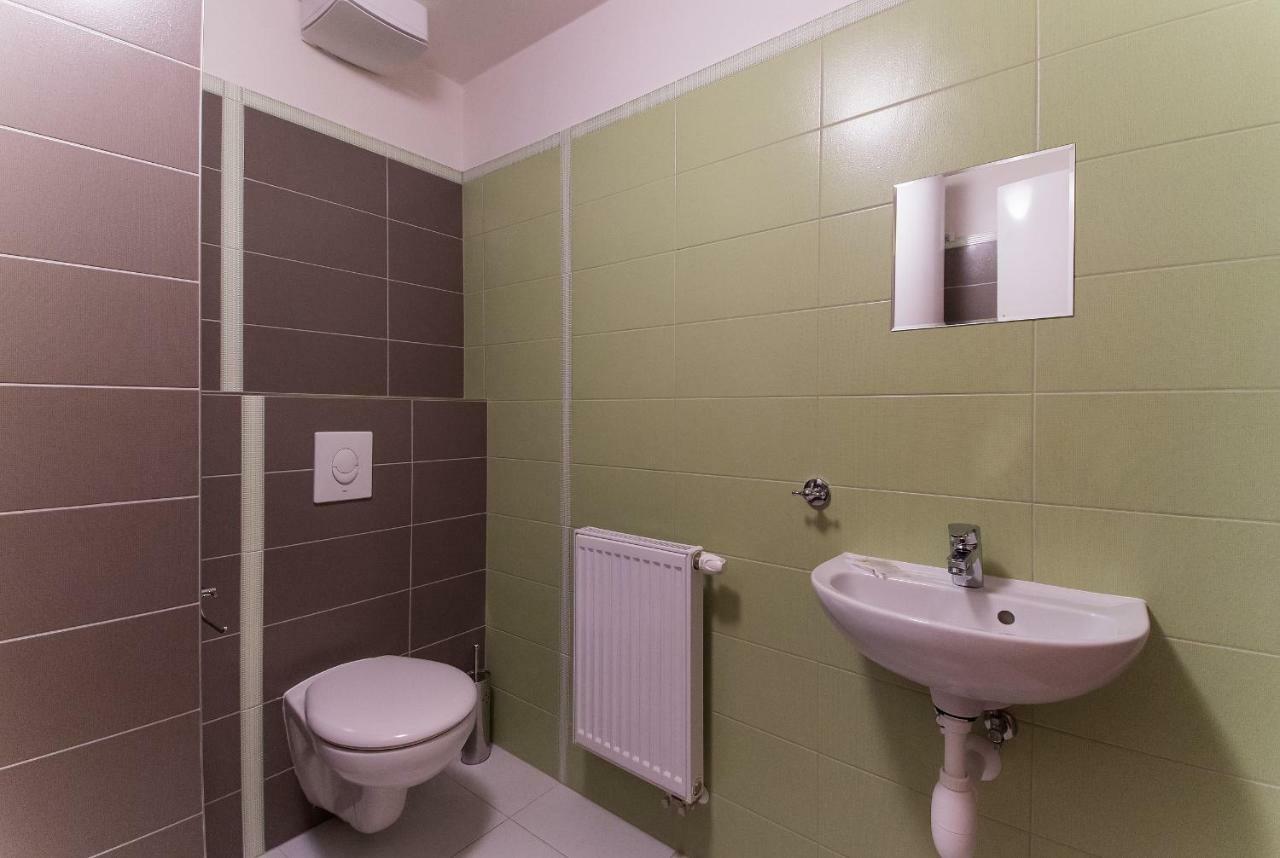Apartman U Lazni D23 เชบอนย์ ภายนอก รูปภาพ