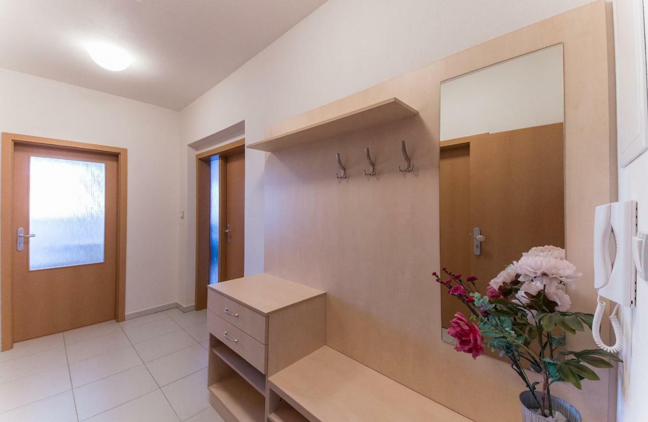 Apartman U Lazni D23 เชบอนย์ ภายนอก รูปภาพ