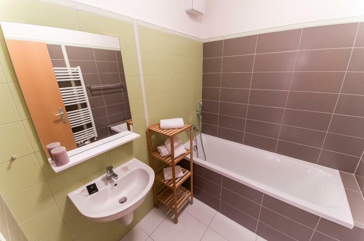 Apartman U Lazni D23 เชบอนย์ ภายนอก รูปภาพ